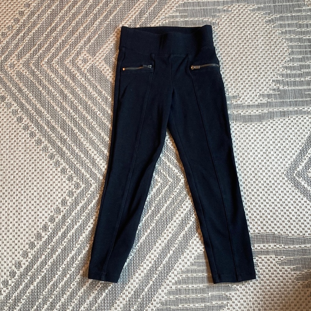 Moto style leggings with zipper detail and front seam